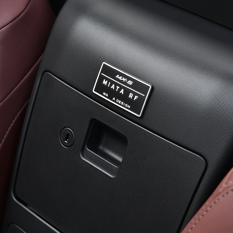 Interior Design Course - Mazda mx5 rfの3Dデザイナーステッカー,ロゴ,室内装飾用の手動金属ステッカー